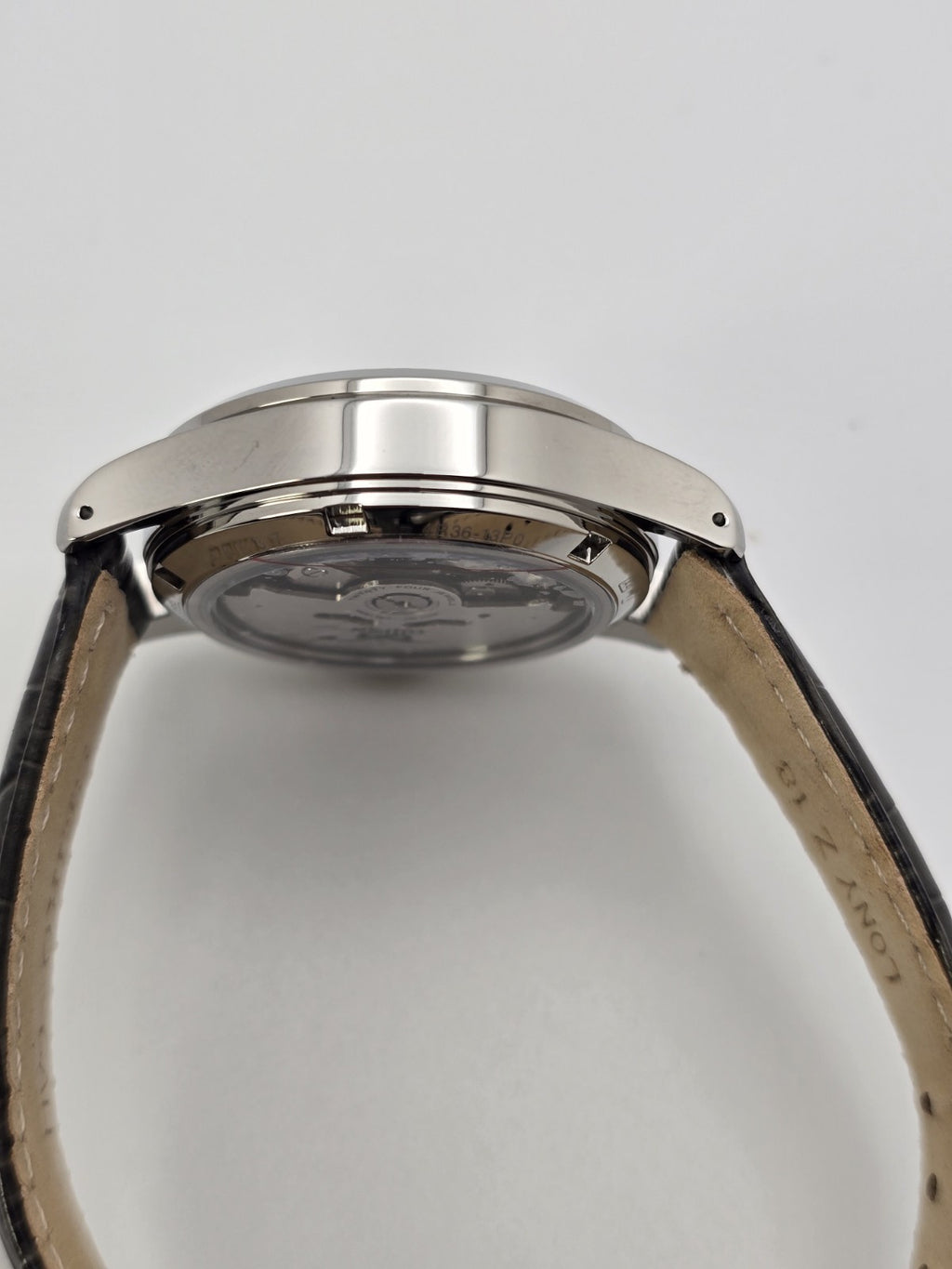 Seiko 5 Men's SRPJ87K1 Sports Field series-Champagne Flieger-dial Size 36 mm