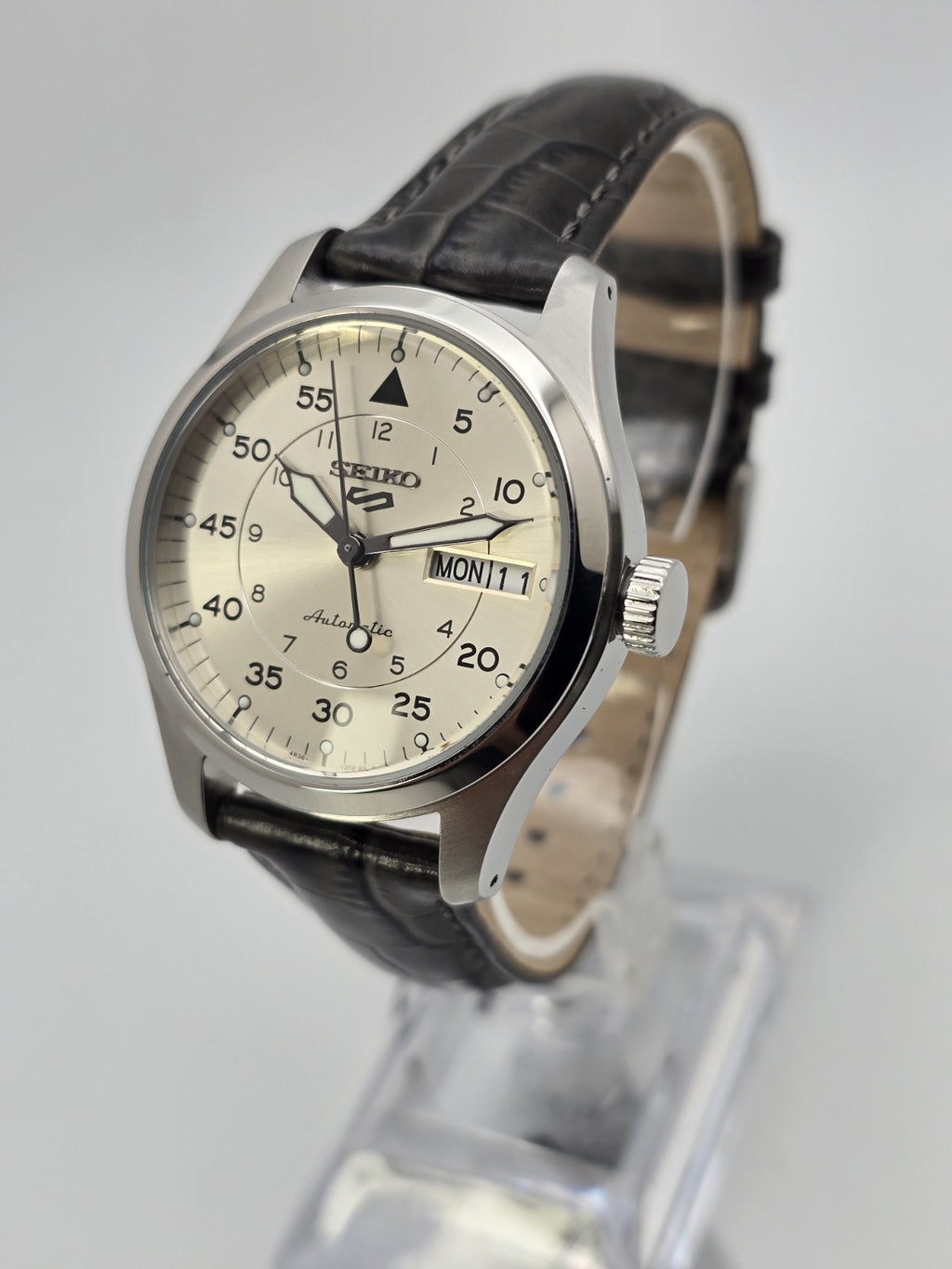 Seiko 5 Men's SRPJ87K1 Sports Field series-Champagne Flieger-dial Size 36 mm